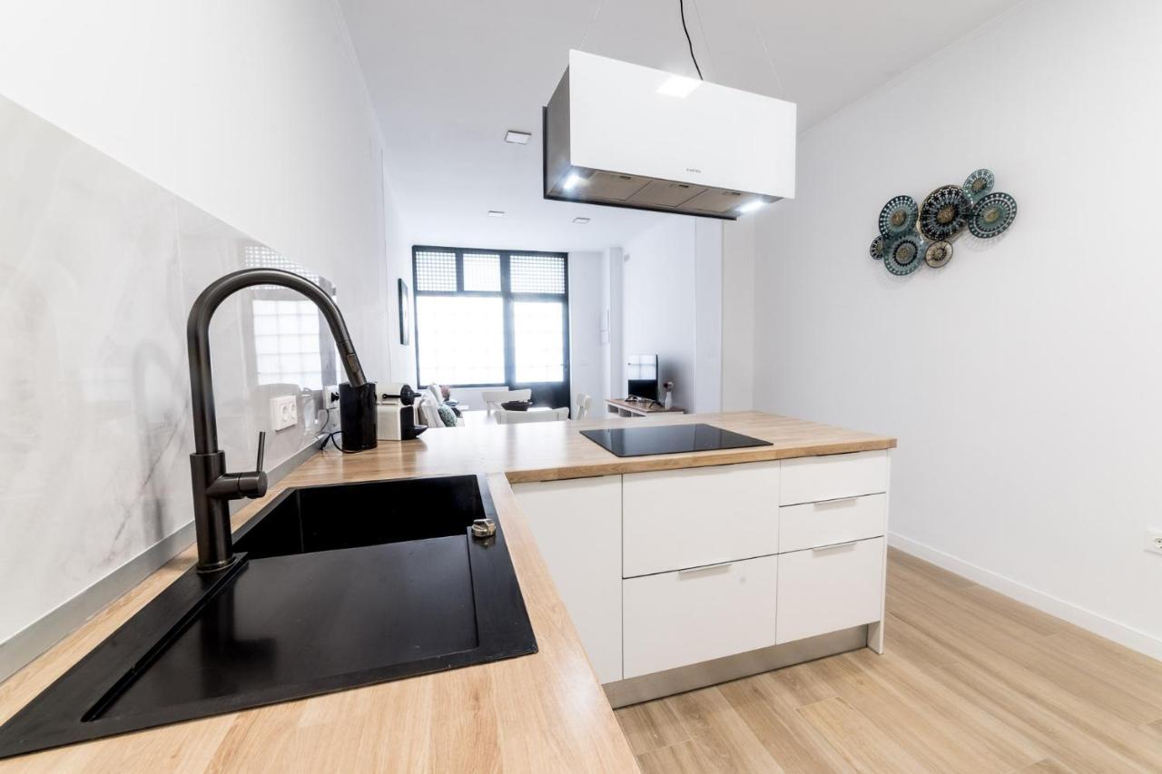 Moonkey - Apto. Albéniz, Con Acogedor Patio Appartement Alicante