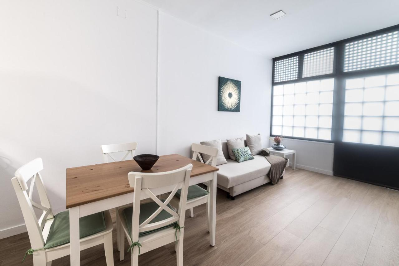 Moonkey - Apto. Albéniz, Con Acogedor Patio Appartement